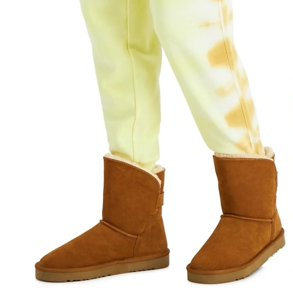 Classic Tan Suede Women's Boots Size 10